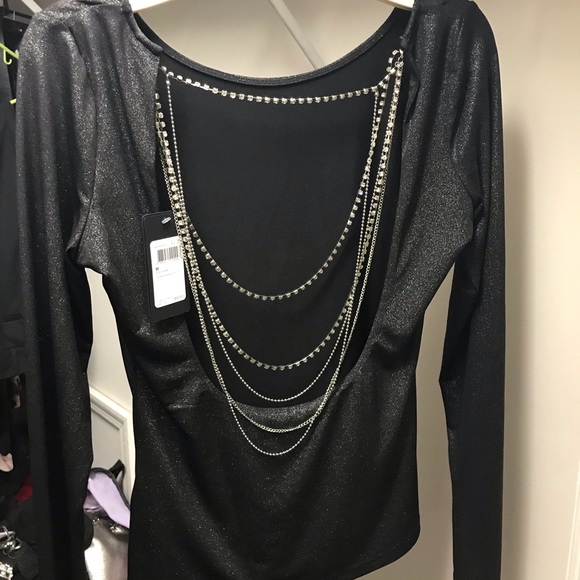 ⭐️Sexy GUESS open back top ~ Brand new with tags⭐️ - Picture 4 of 10